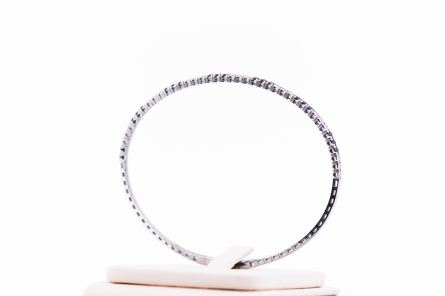 1ctw Black & White Diamond Flexible Bangle Bracelet in White Gold