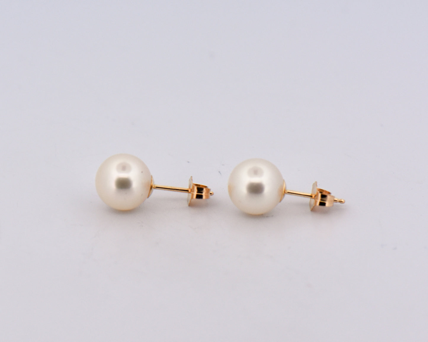 Classic Akoya Pearl Stud Earrings in Yellow Gold