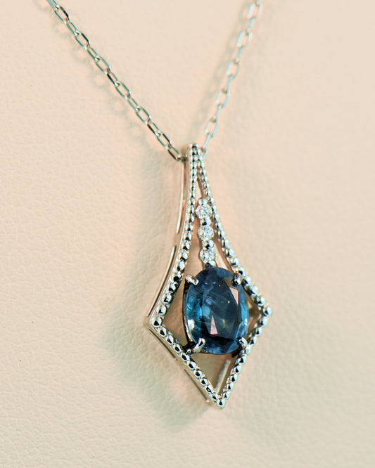 Estate Natural Alexandrite Pendant in Platinum