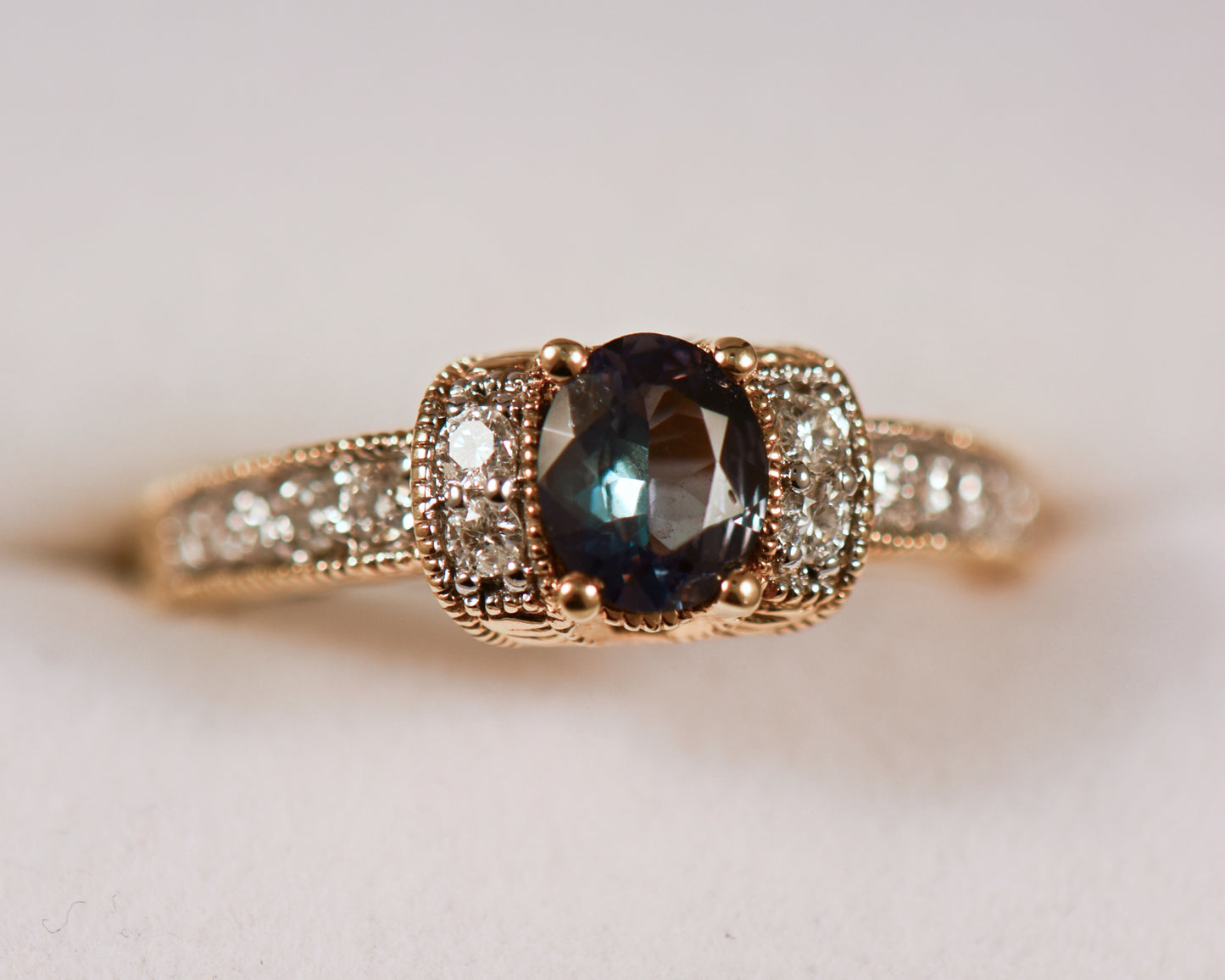 Natural Alexandrite & Diamond Engagement Ring 18k Gold