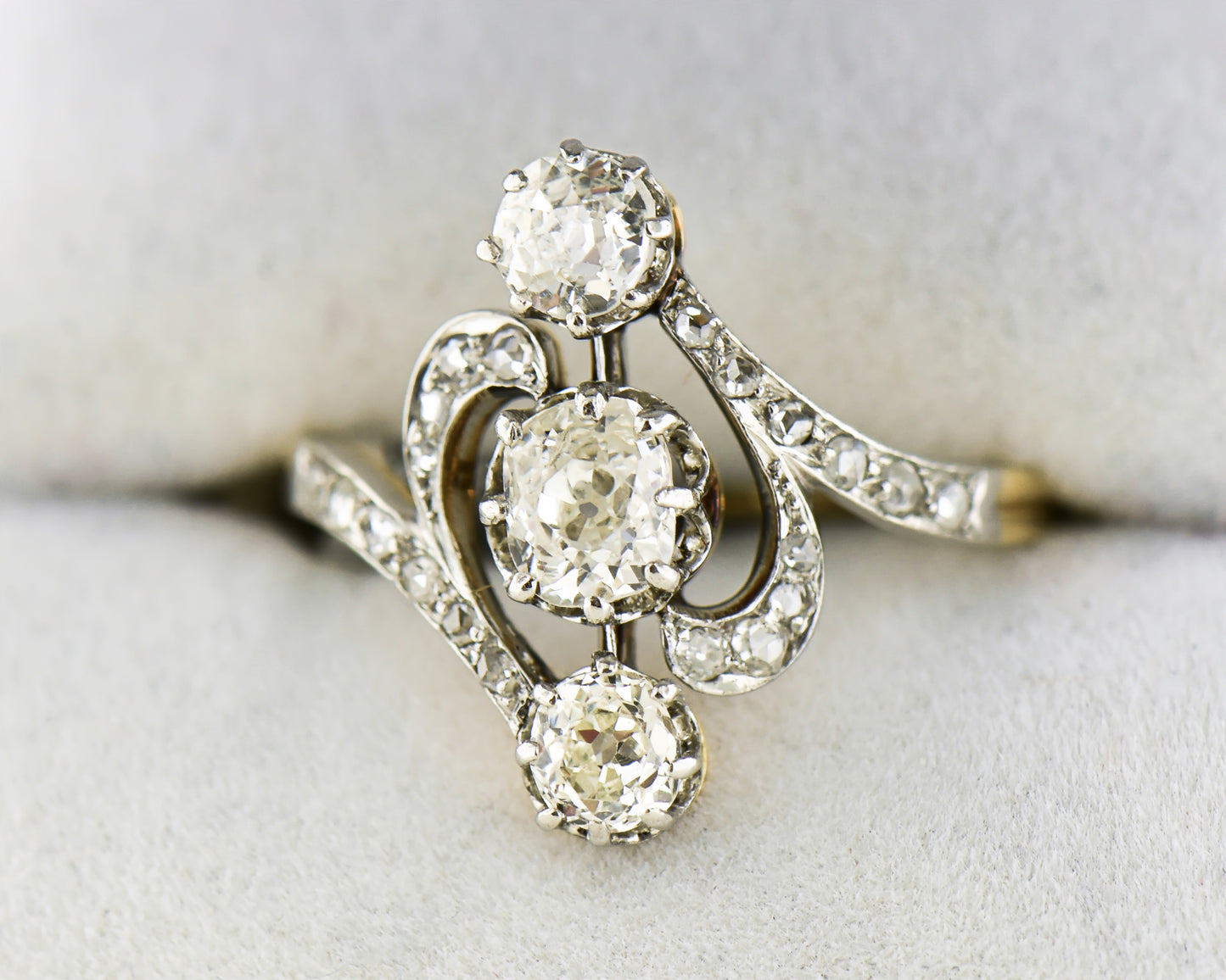 Amazing Art Nouveau Swirling Diamond 3-Stone Ring