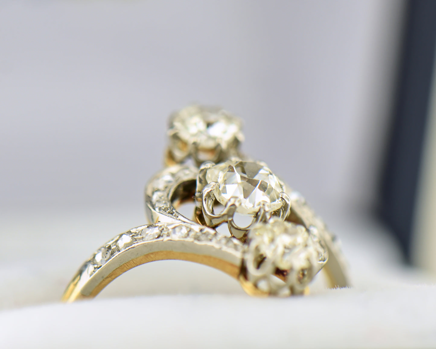 Amazing Art Nouveau Swirling Diamond 3-Stone Ring
