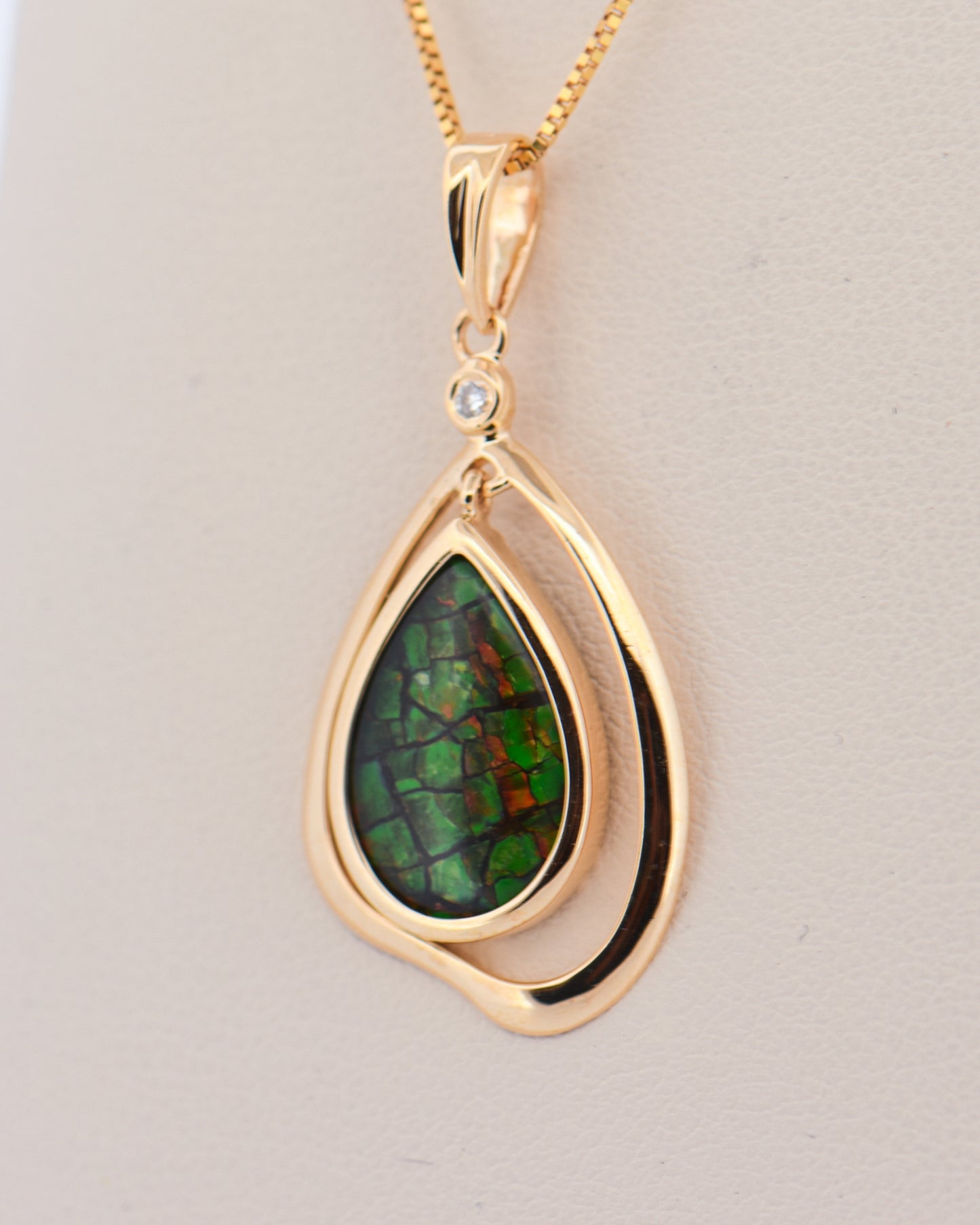 Ammolite Triplet Pendant in Yellow Gold