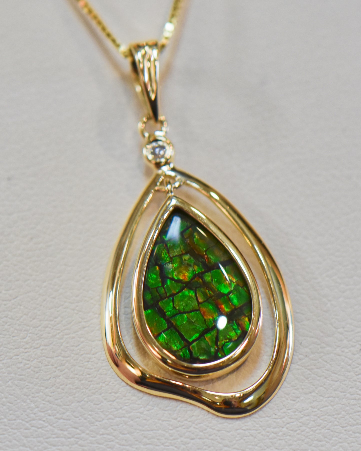 Ammolite Triplet Pendant in Yellow Gold
