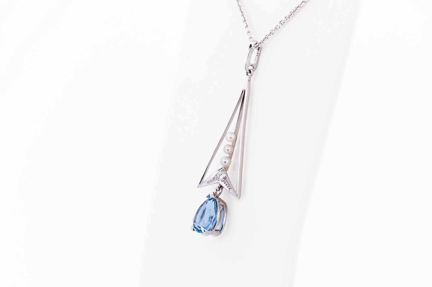 Antique Platinum Lavalier Pendant Top Quality Aquamarine, Diamond & Pearls
