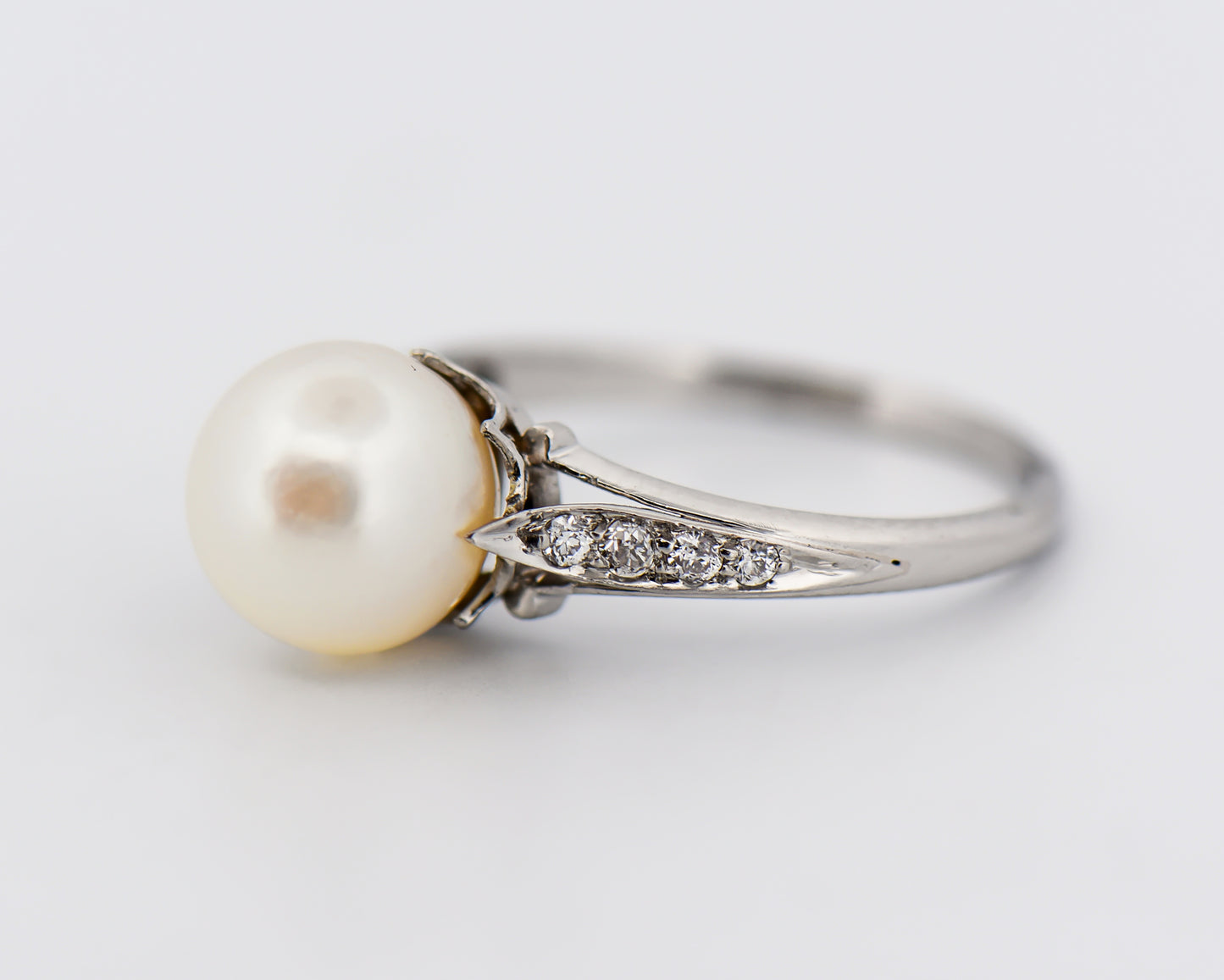 Antique Platinum Ring with Akoya Pearl & Diamonds