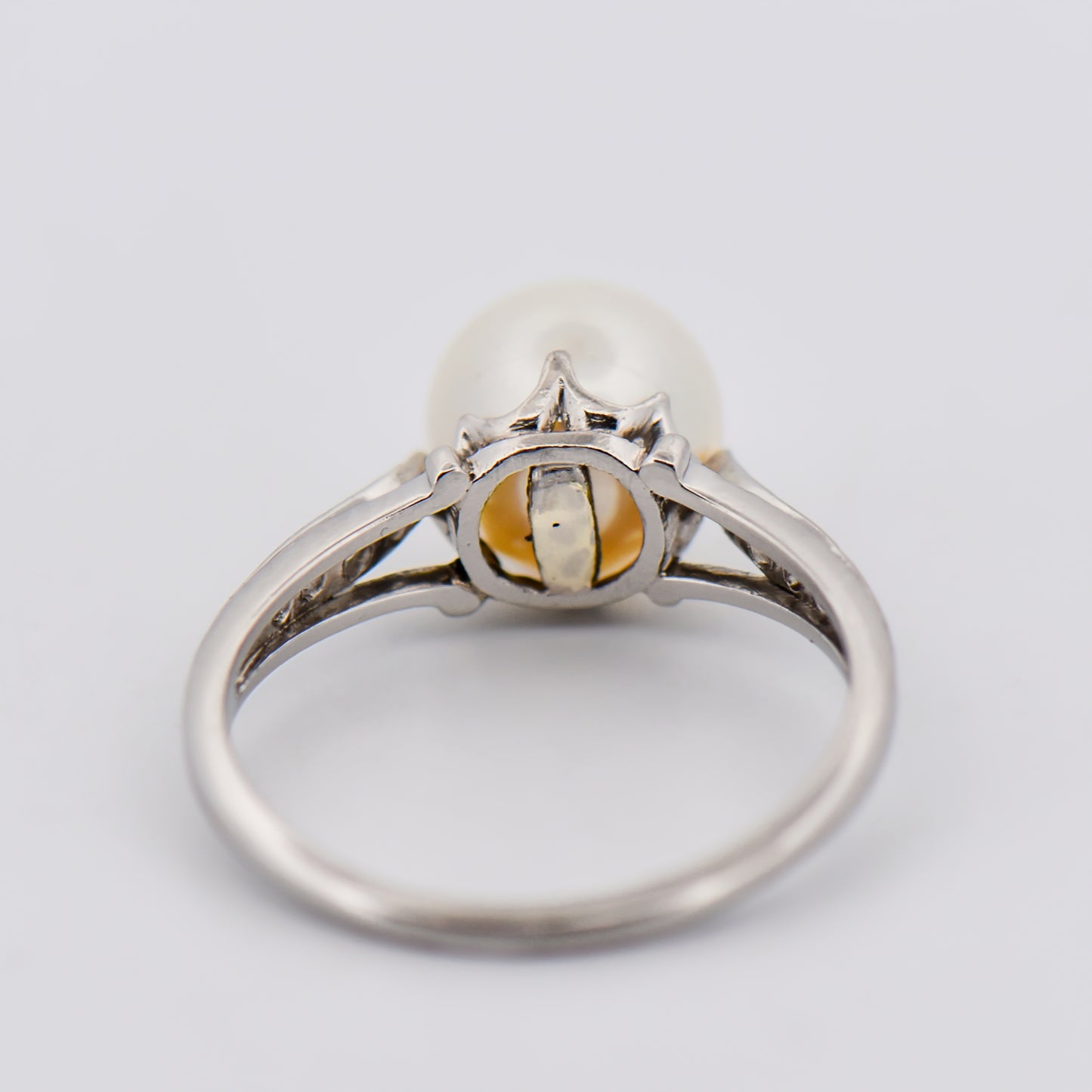 Antique Platinum Ring with Akoya Pearl & Diamonds