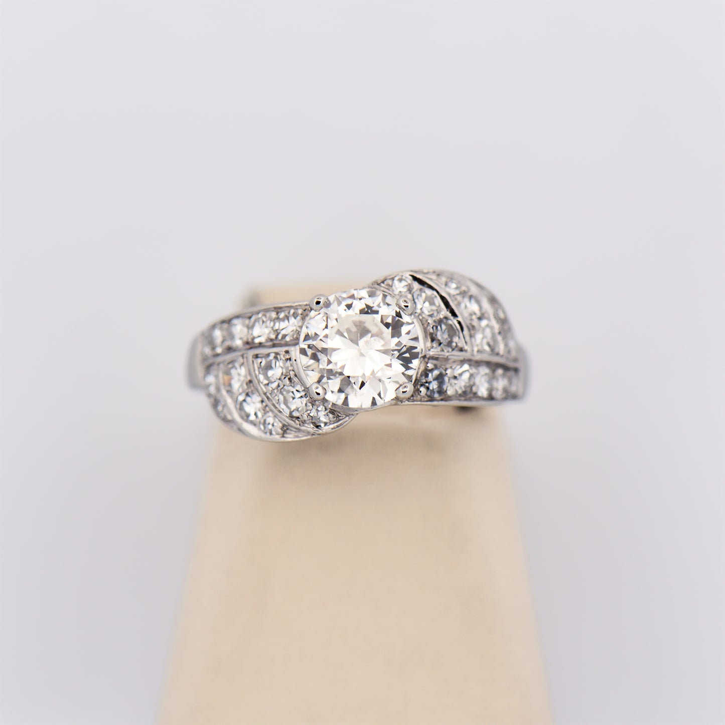 Art Deco Diamond Engagement Ring in Platinum