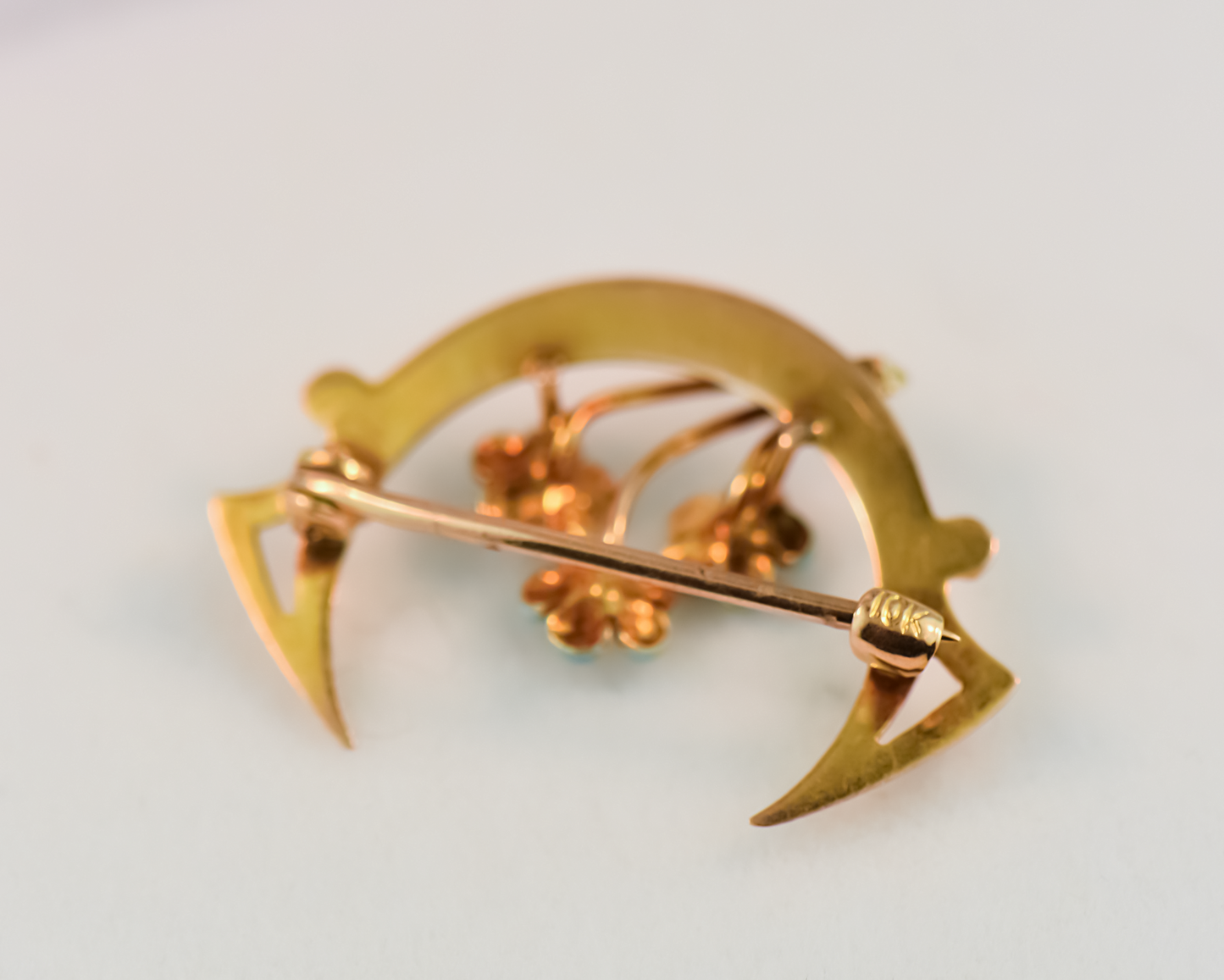Art Deco Enamel Forget-Me-Not Pin in Yellow Gold