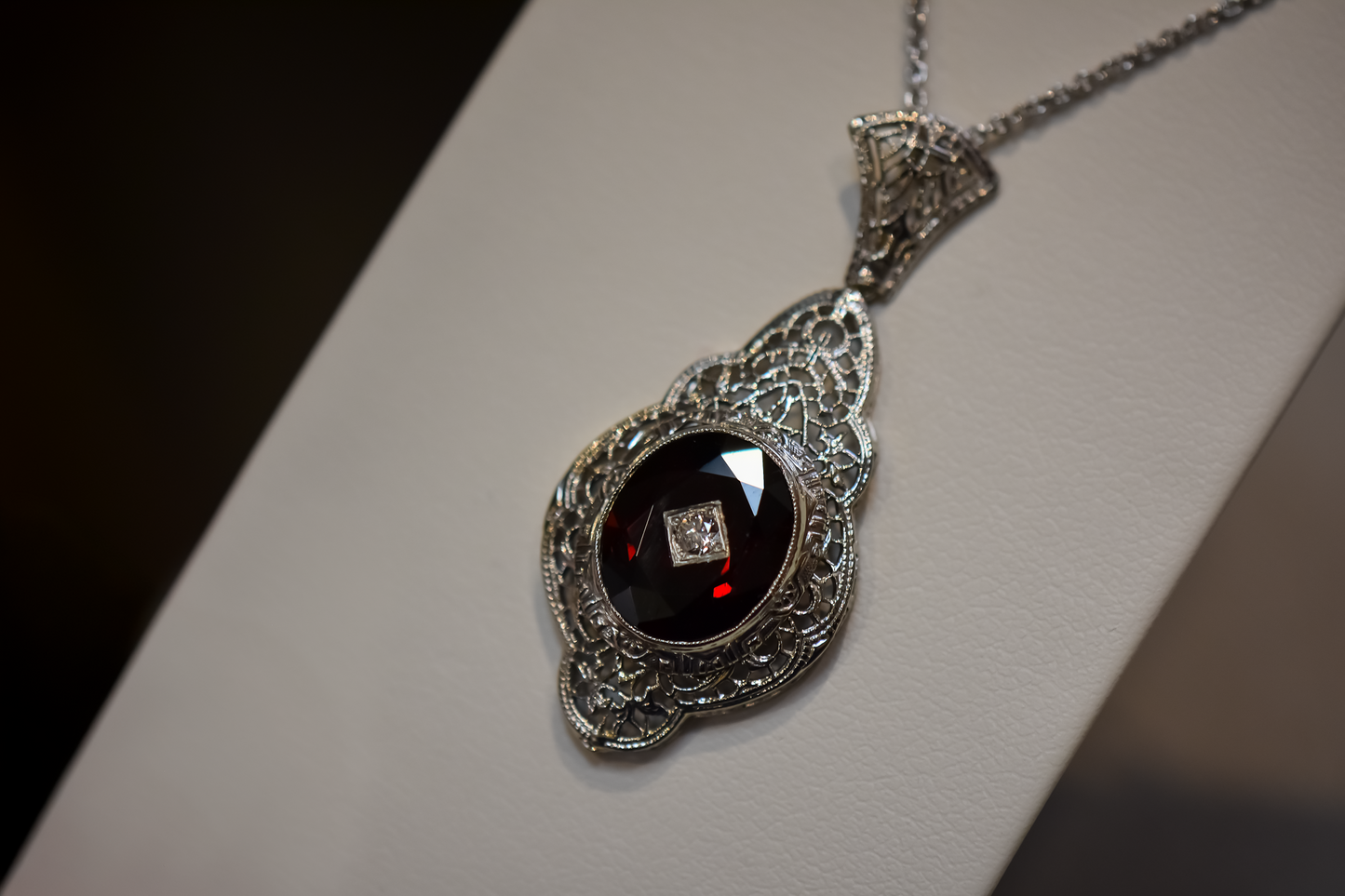 Art Deco White Gold Filigree Pendant with Red Garnet & Diamond