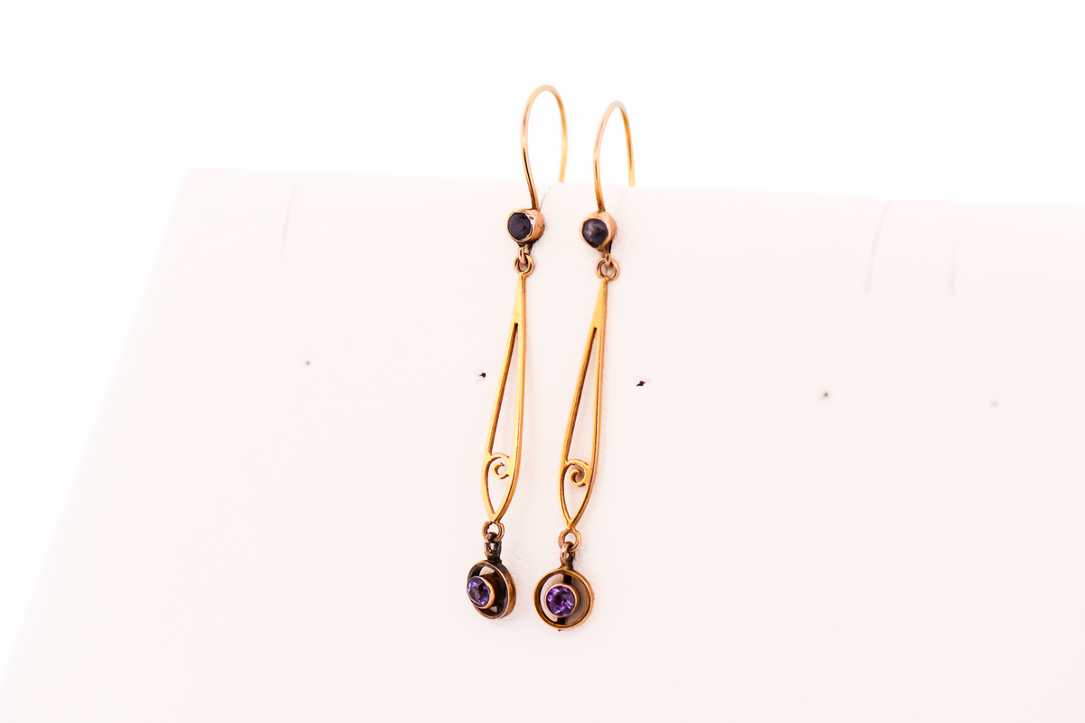 Art Nouveau Amethyst Dangle Earrings in 9k Yellow Gold