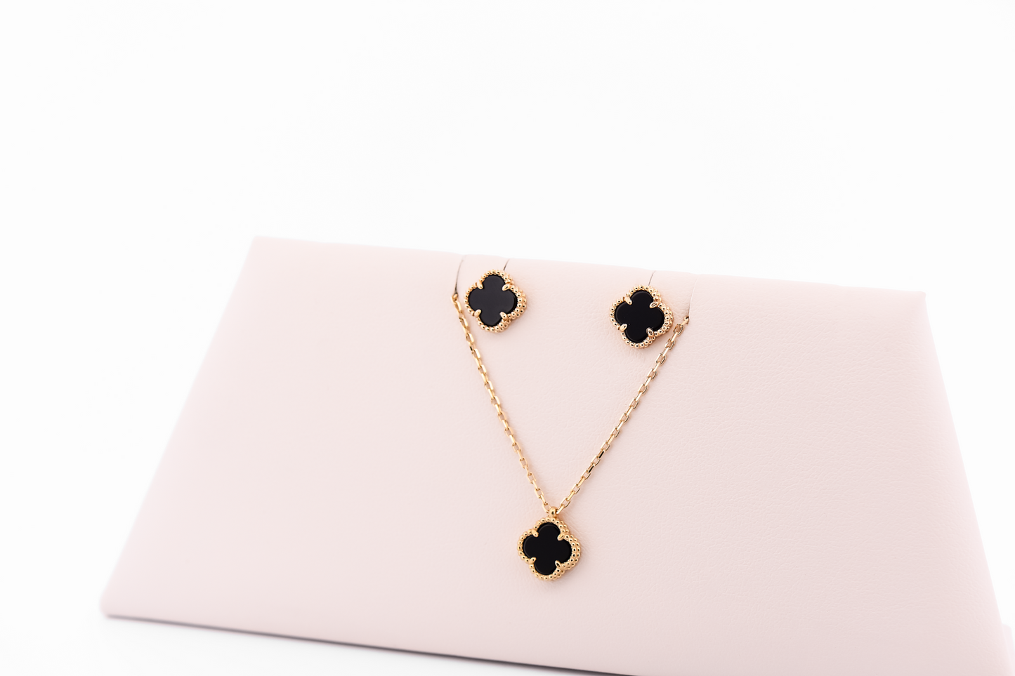 Black Onyx Alhambra Necklace & Earring Set in Yellow Gold
