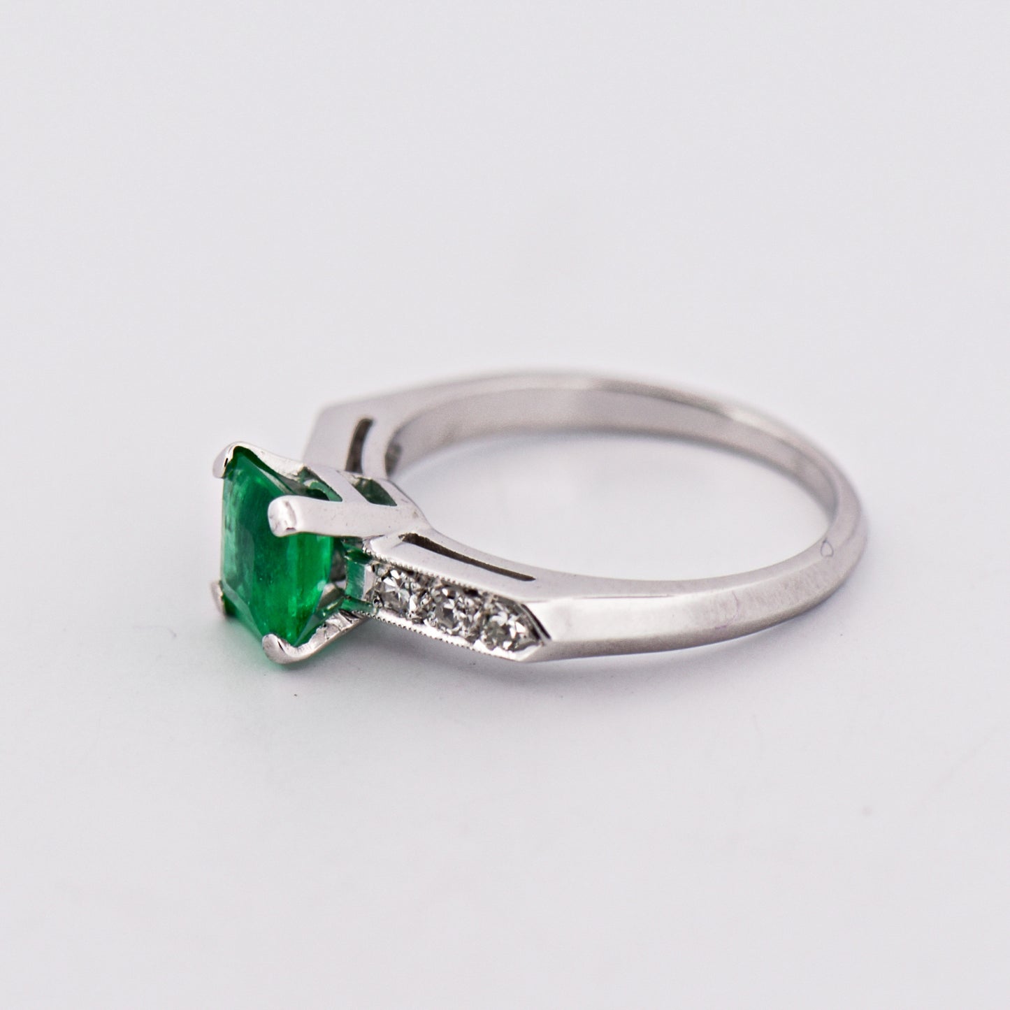Vintage Platinum Engagement Ring with Colombian Emerald