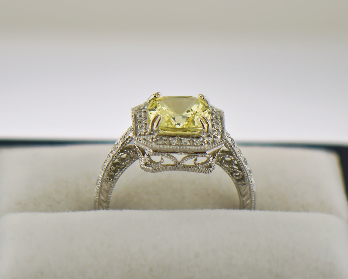 Cushion Yellow Sapphire 2.74ct Lemon Yellow
