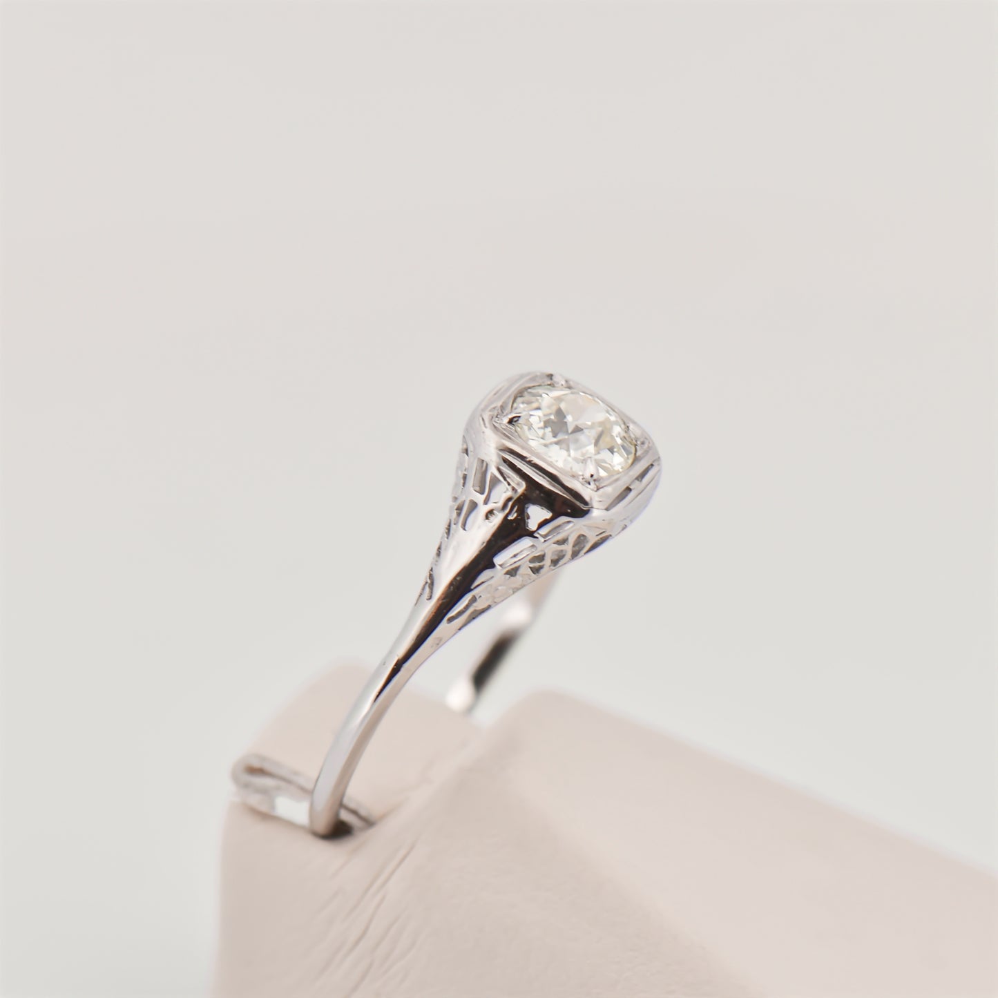 Art Deco Diamond Solitaire Ring in White Gold