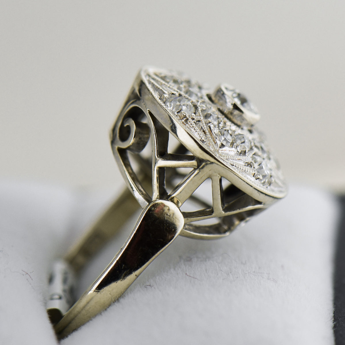 Art Deco White Gold & Diamond Filigree Shield Ring