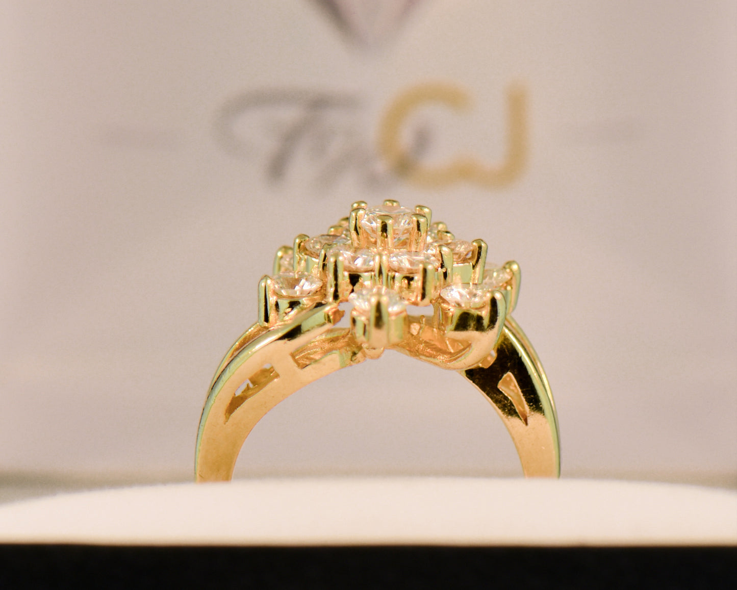 Exquisite Gold & Diamond Cluster Star Ring -Top Quality