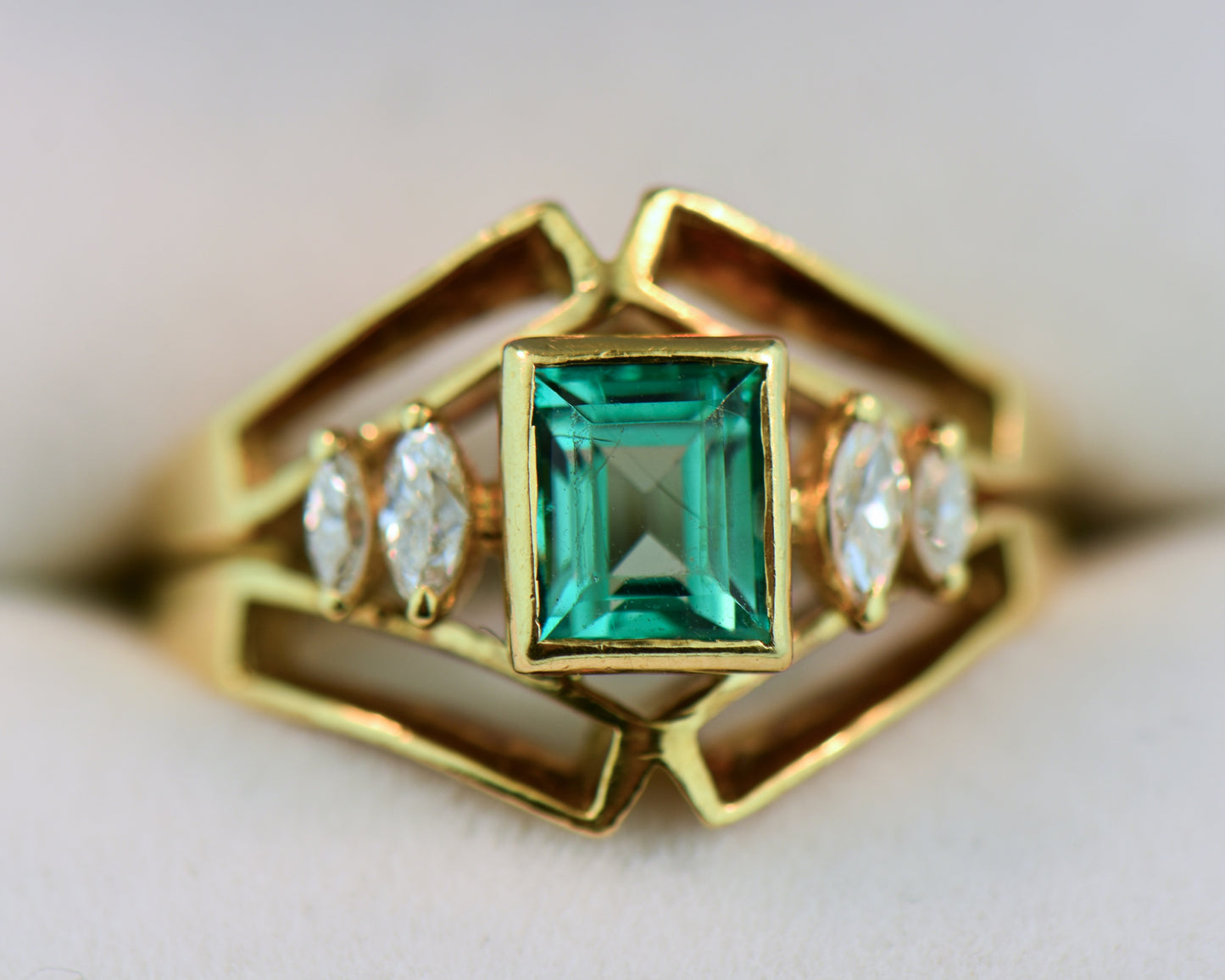 Vintage French 18k Gold & Mint Green Emerald Ring