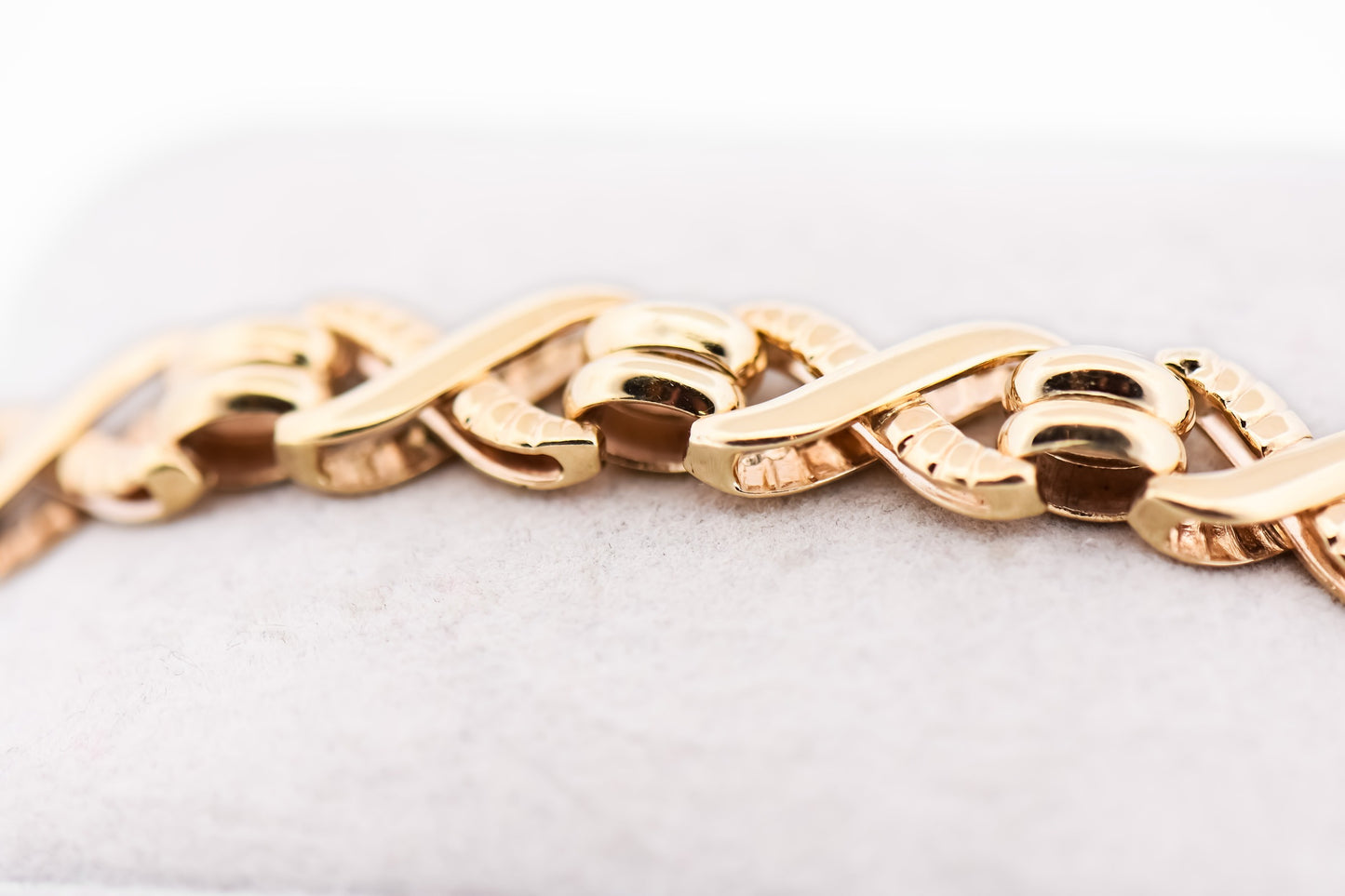 Estate Italian X-Link Bracelet in Heavy 14k Yellow Gold