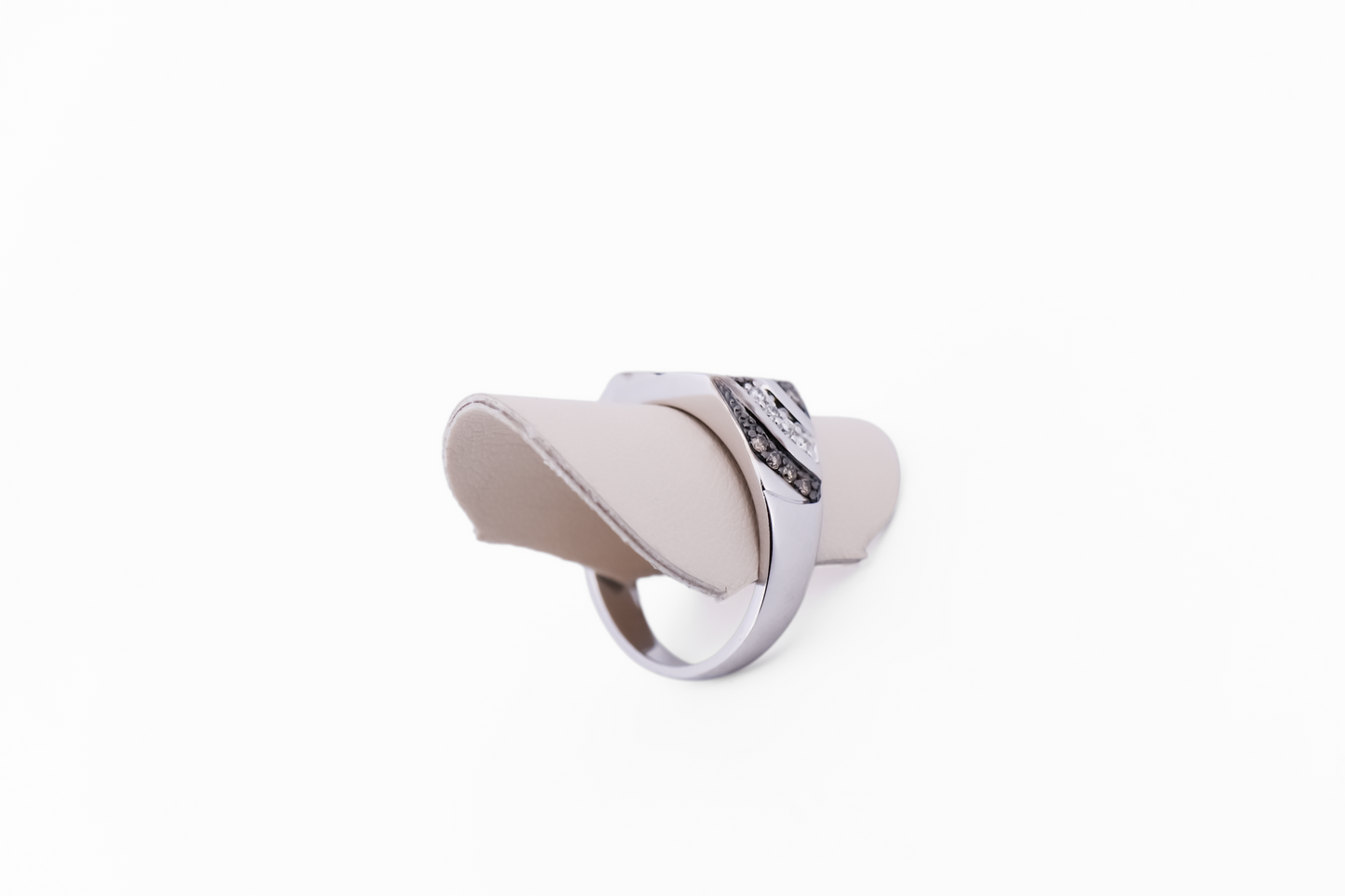 Estate Le Vian Chocolate Diamond Gents Ring in White Gold