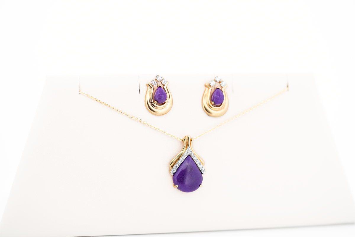Estate Pendant & Earring Set with Cabochon Amethysts in Yellow Gold