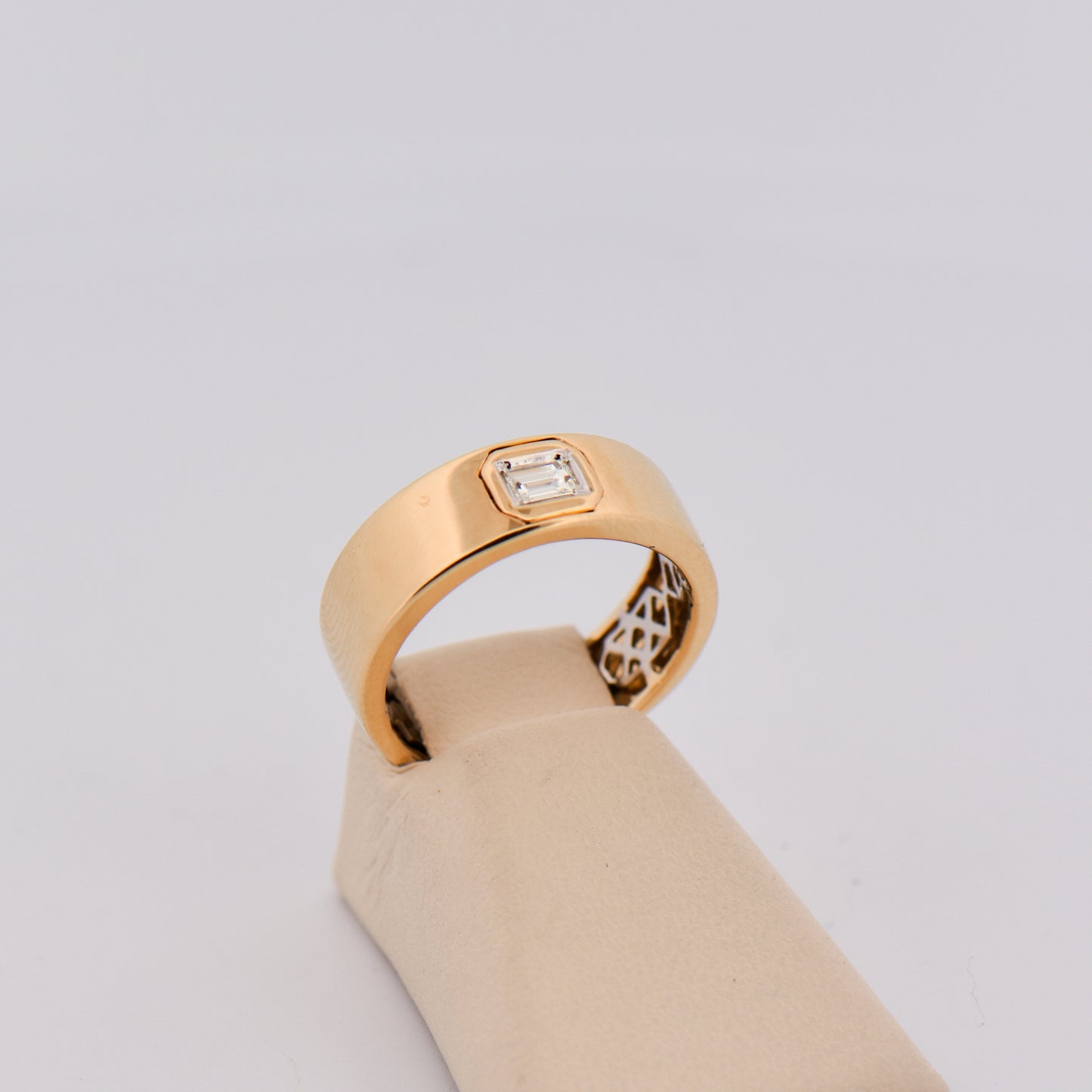 Flush Set Emerald-Cut Diamond Band in Yellow Gold