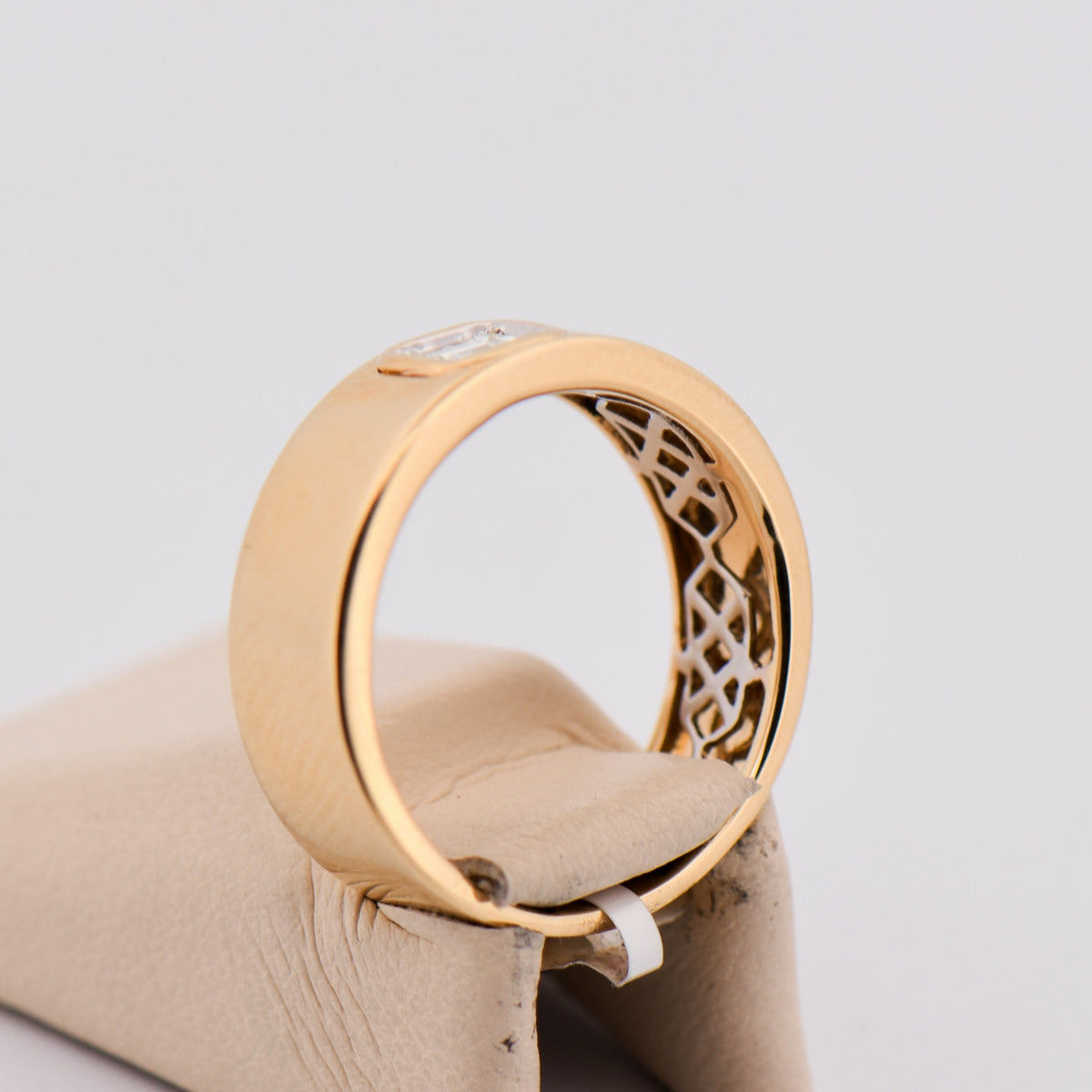 Flush Set Emerald-Cut Diamond Band in Yellow Gold