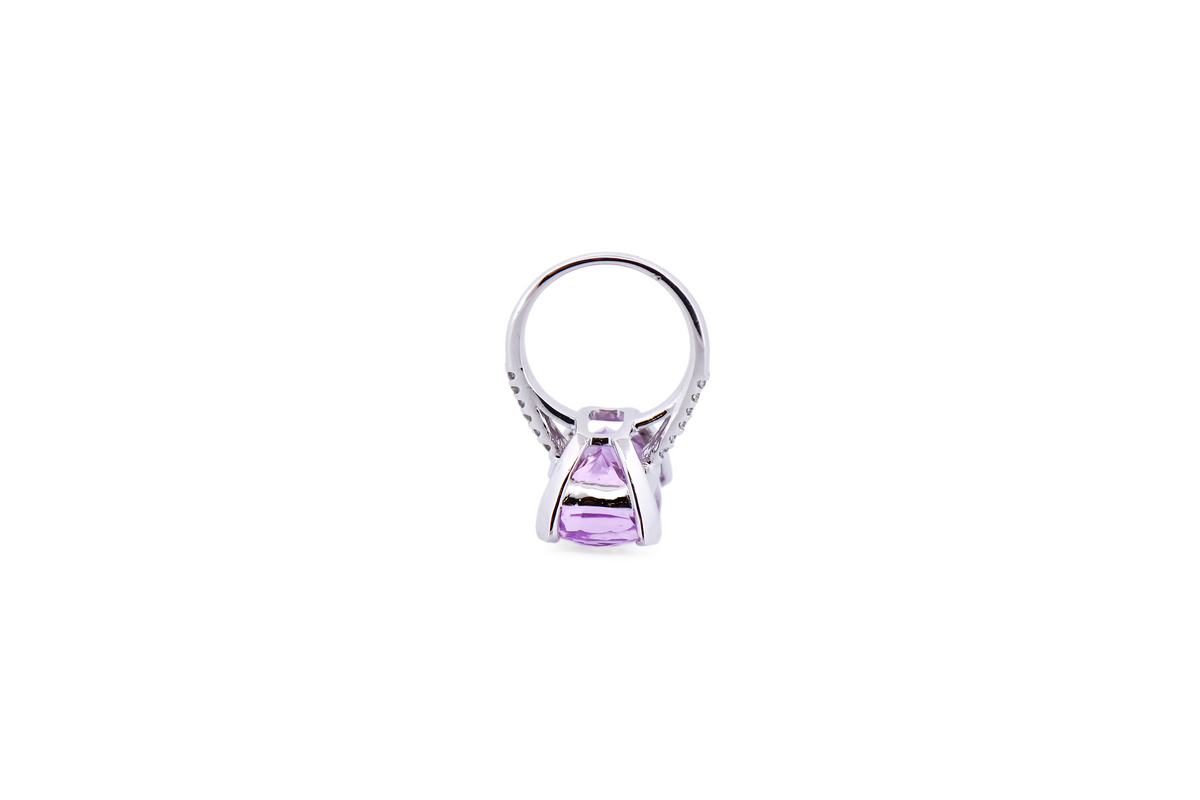 Gemmy Elongated Cushion Kunzite Cocktail Ring with Diamonds in White Gold