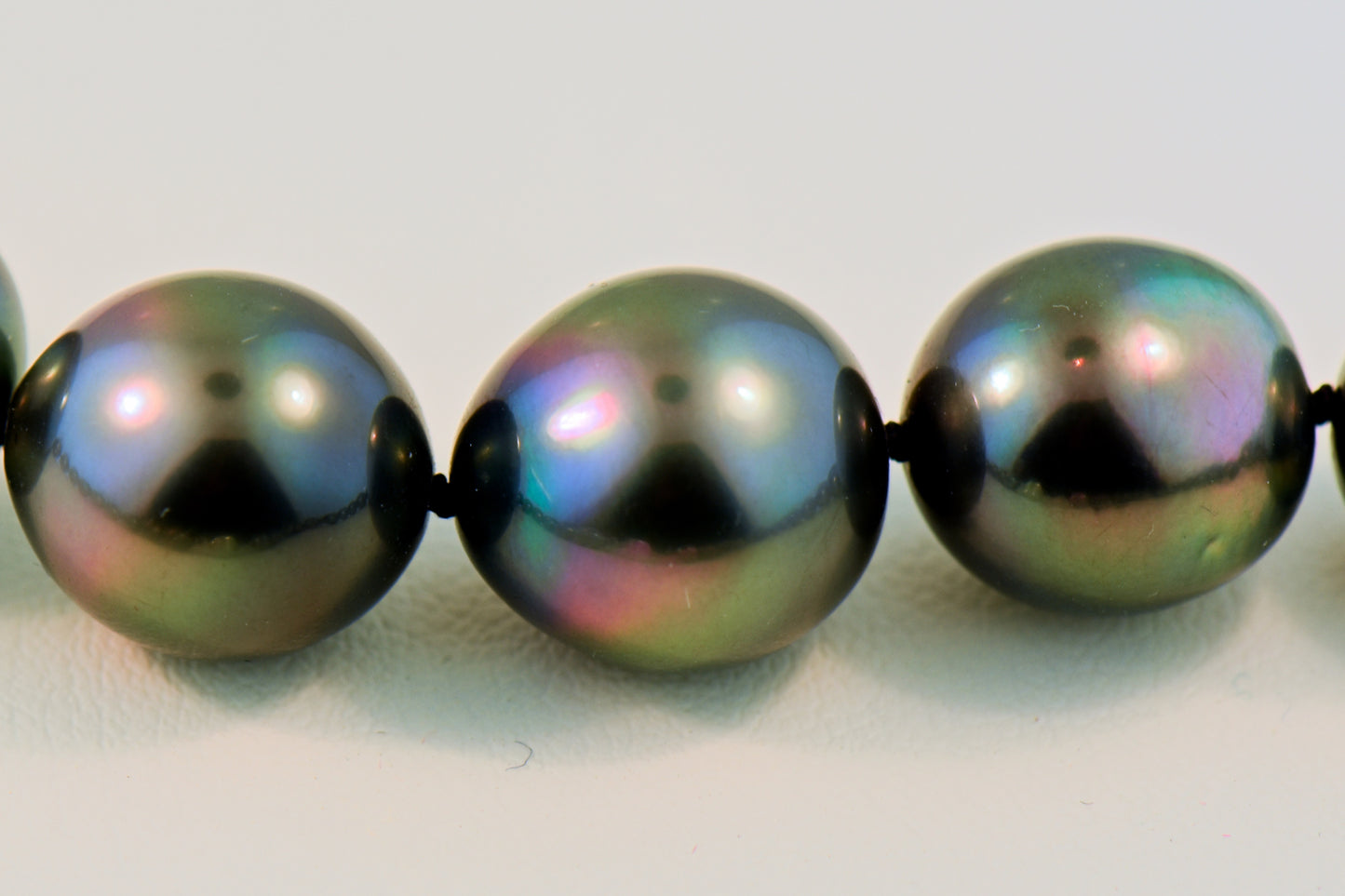 Top Quality Peacock-Color Tahitian Pearl Strand