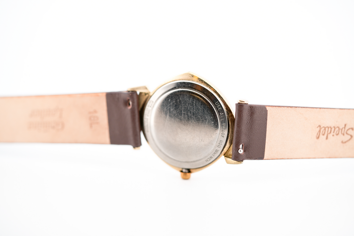 Groovy 1960s Unisex Wittnauer Mechanical Wrist Watch with Fancy Case & Lugs - Gold Filled