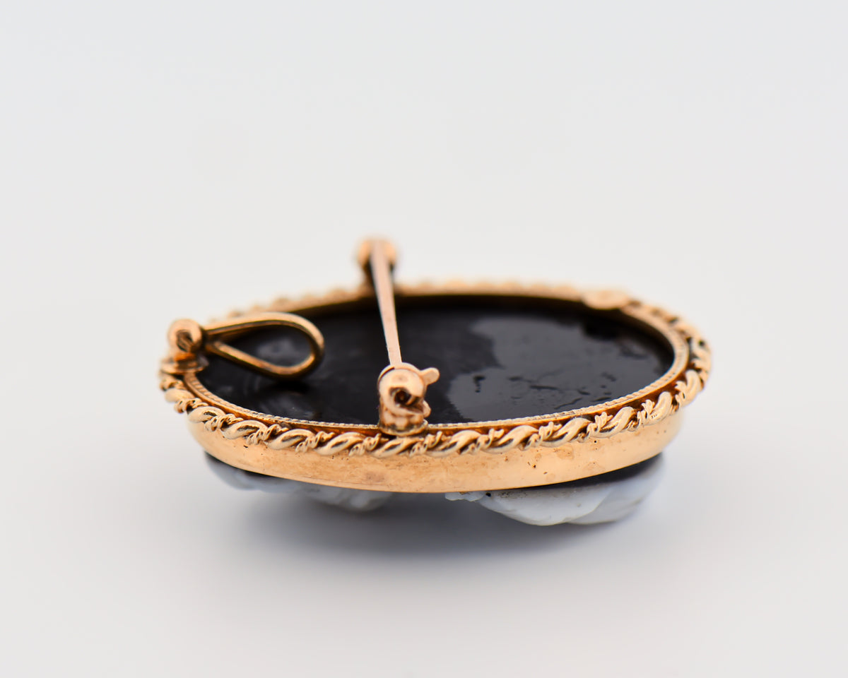 Hardstone Cameo Pin-Pendant in Yellow Gold