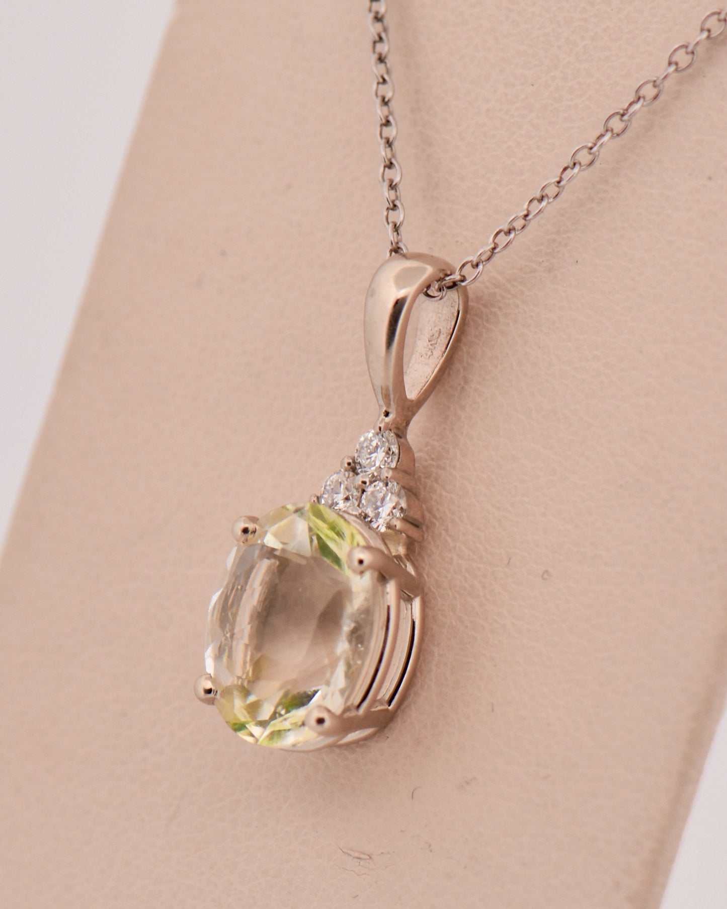 Rare Hyalite Opal Pendant "Daylight Fluorescent Opal"