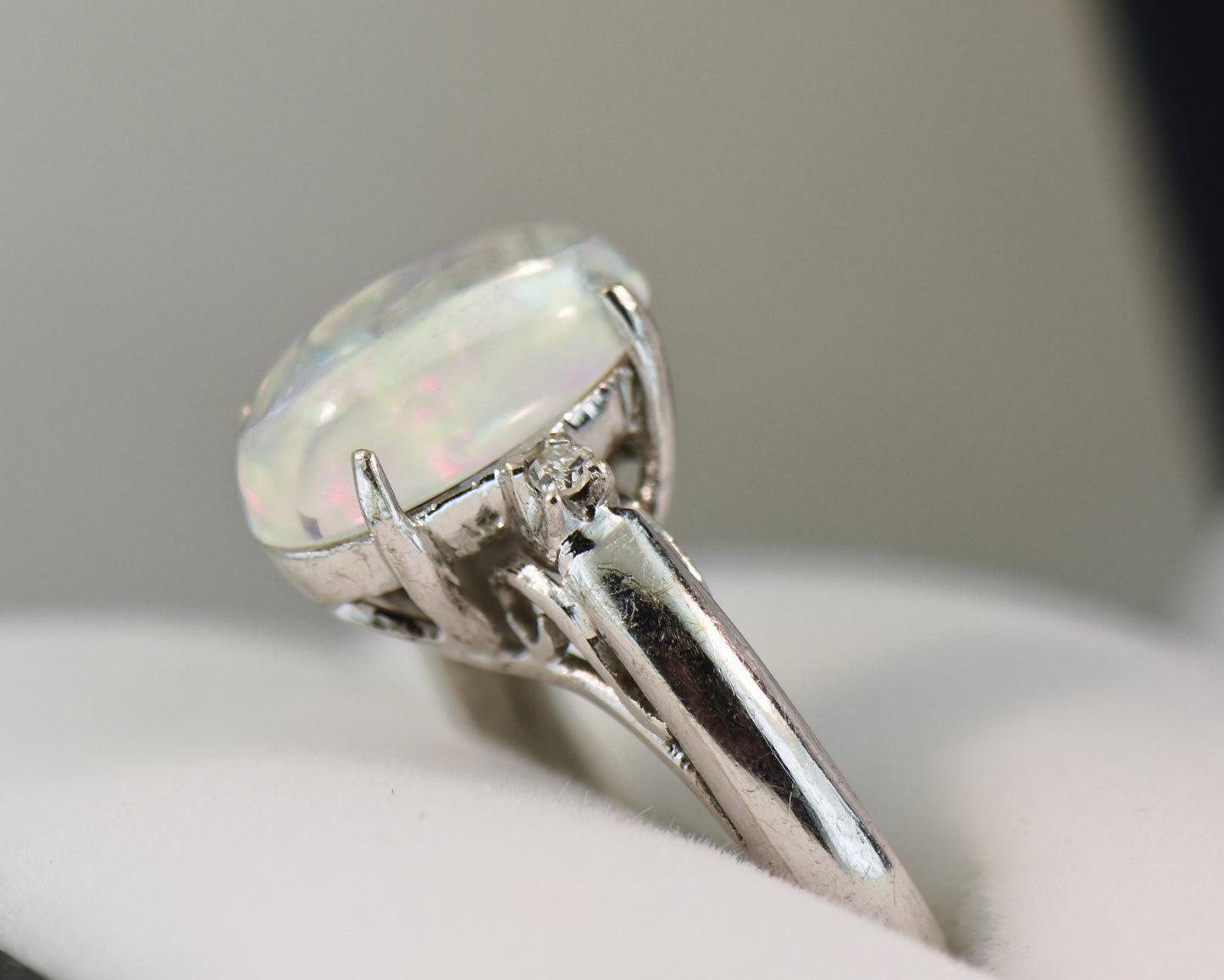 Estate Mexican Contra Luz Jelly Opal & Diamond Ring