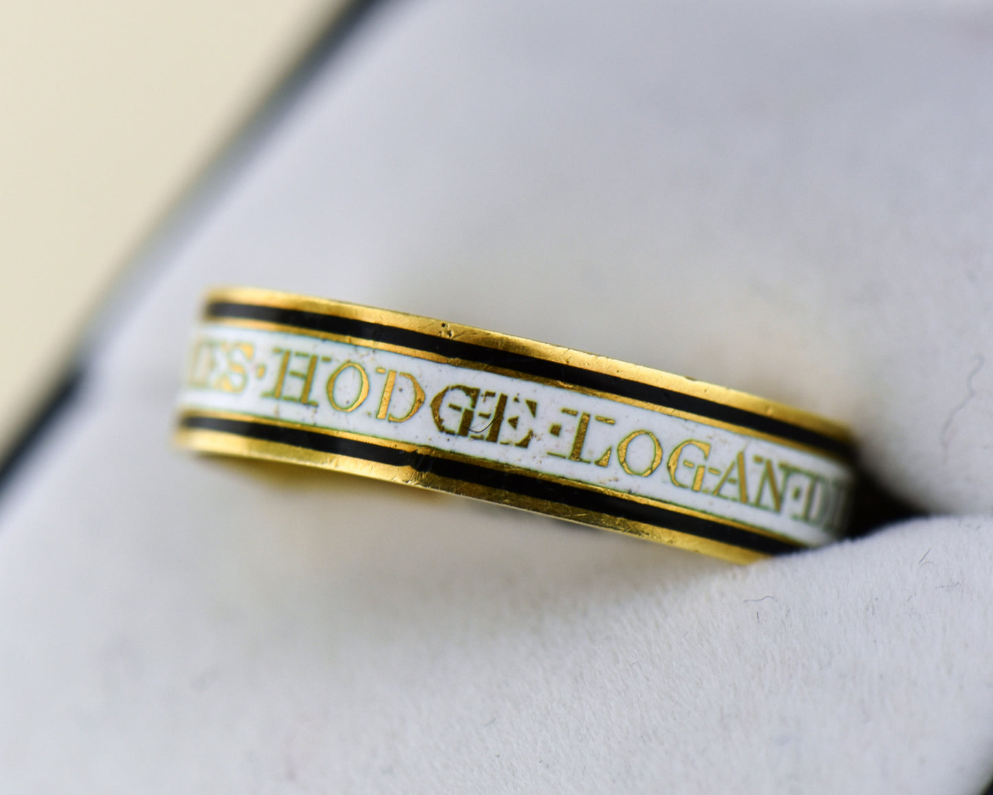 Georgian "Memento Mori" Enameled Gold Mourning Ring