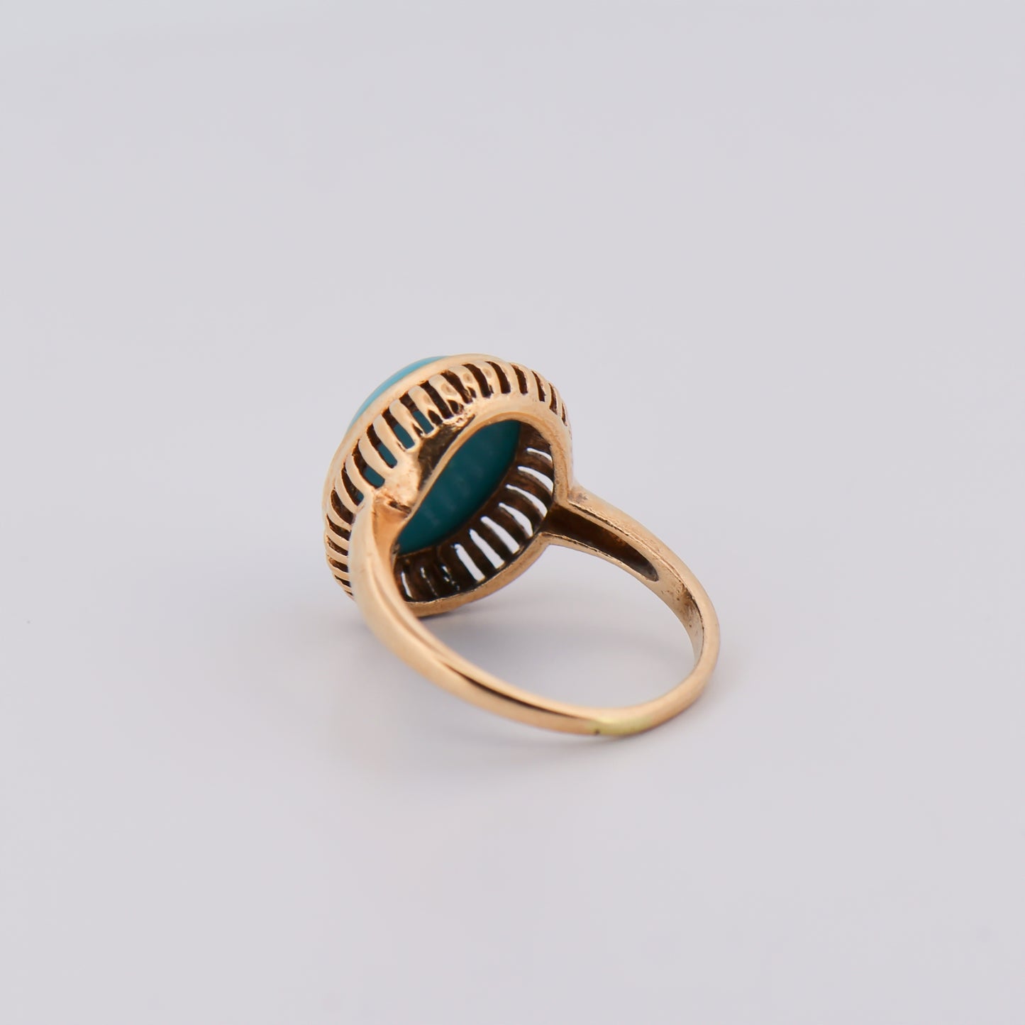 Mid-Century Turquoise Ring in Yellow Gold
