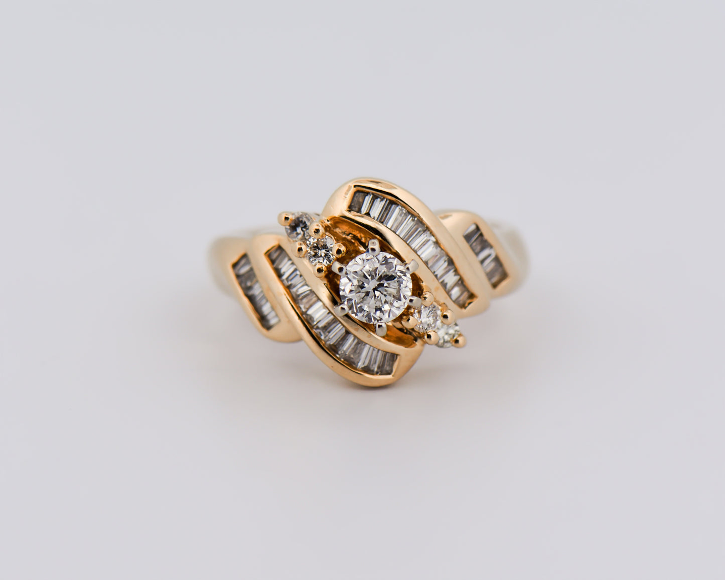 Modern Estate 14k Yellow Gold & Diamond Cluster Ring