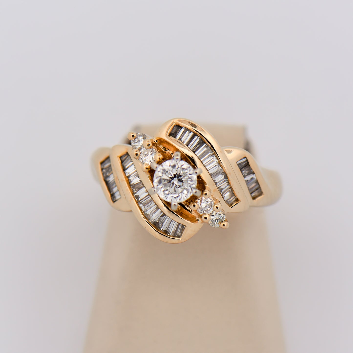 Modern Estate 14k Yellow Gold & Diamond Cluster Ring