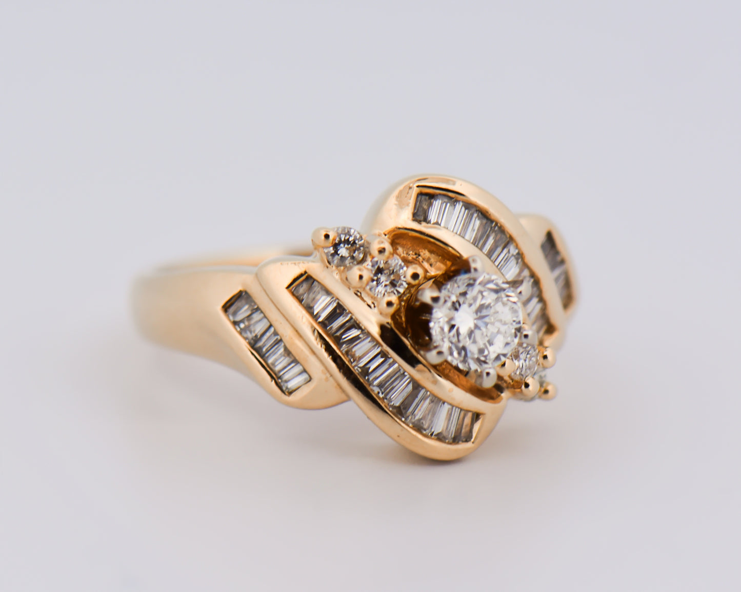 Modern Estate 14k Yellow Gold & Diamond Cluster Ring