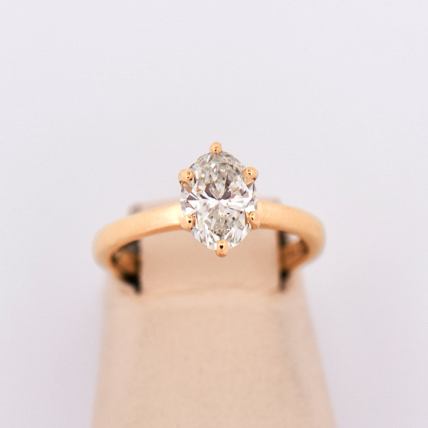 Oval Diamond Solitaire Ring in 18k Yellow Gold