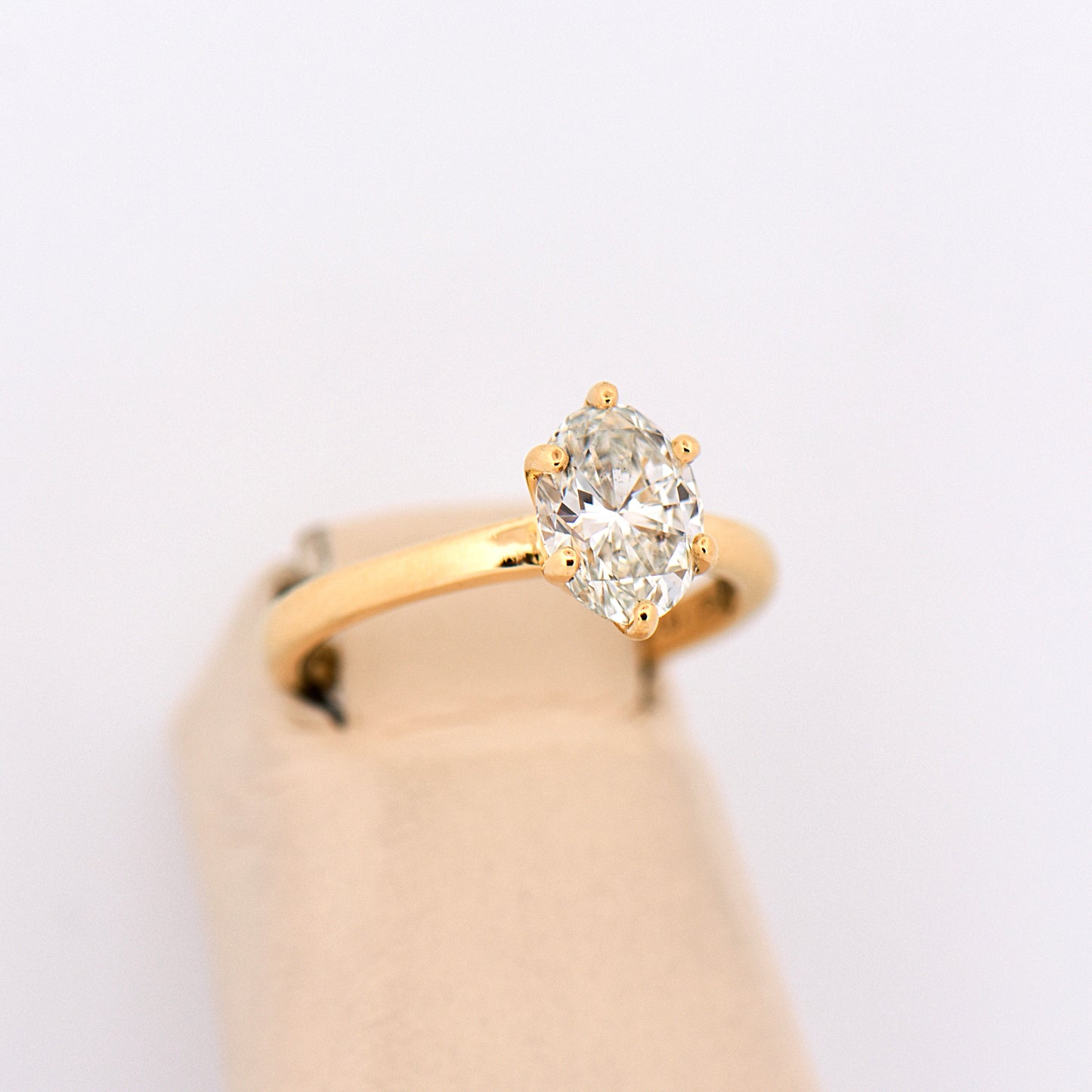 Oval Diamond Solitaire Ring in 18k Yellow Gold