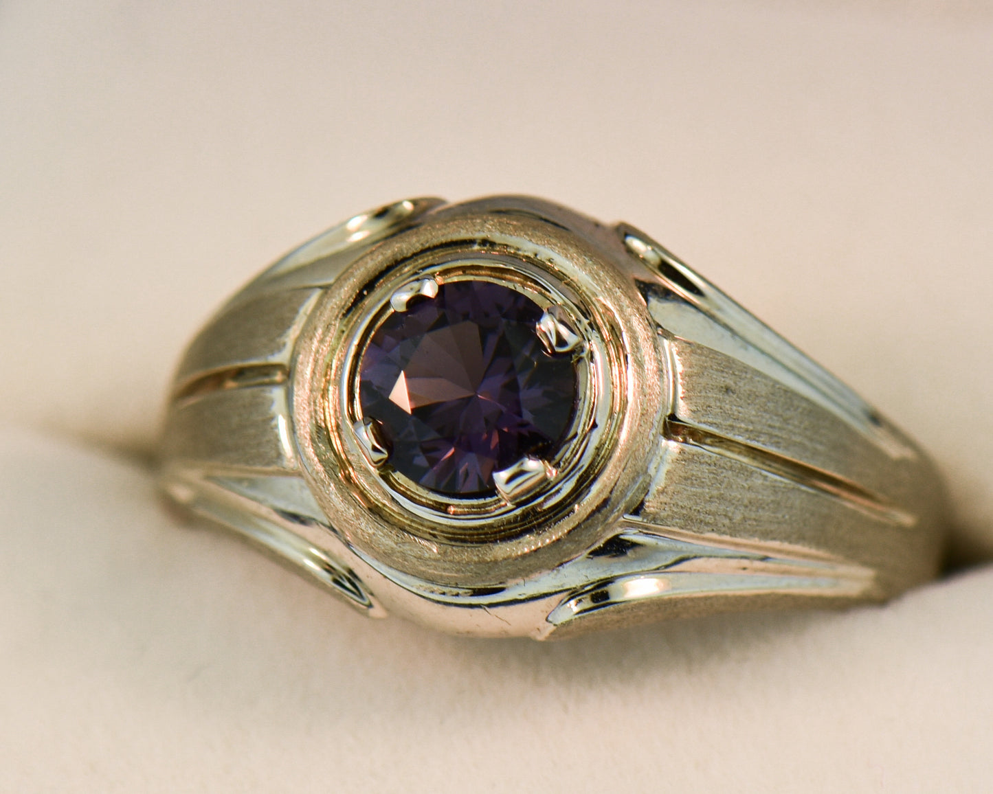 Vintage Gent's Ring with Round Violet Grey Spinel