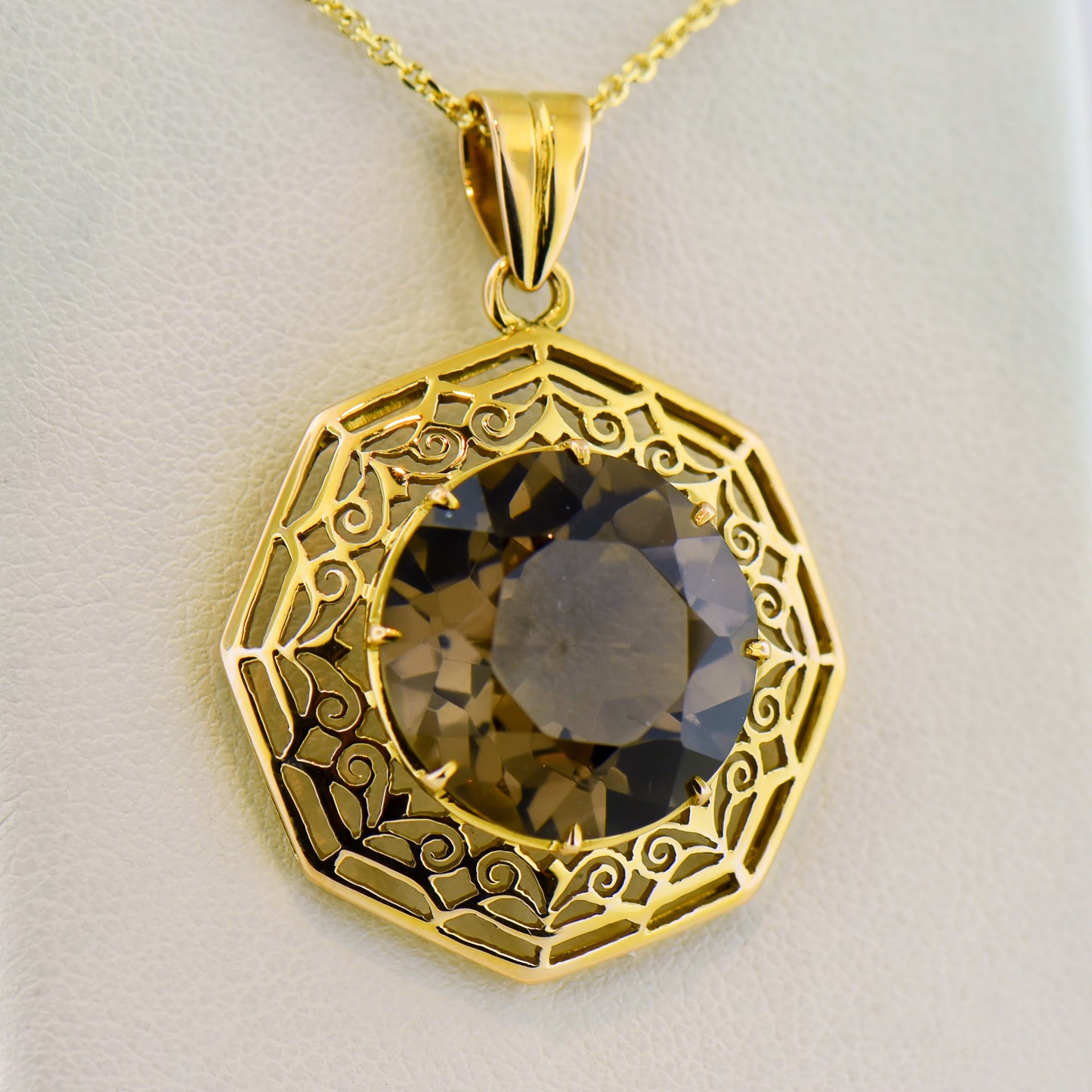 Vintage Smokey Quartz Pendant in Yellow Gold