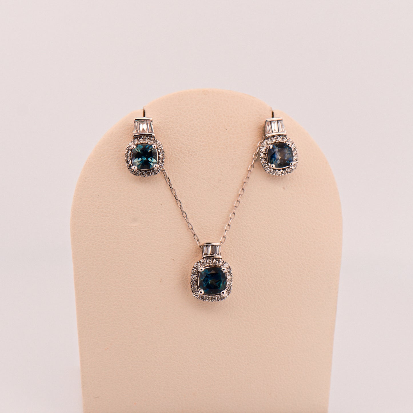 Teal Montana Sapphire Pendant & Earring Set