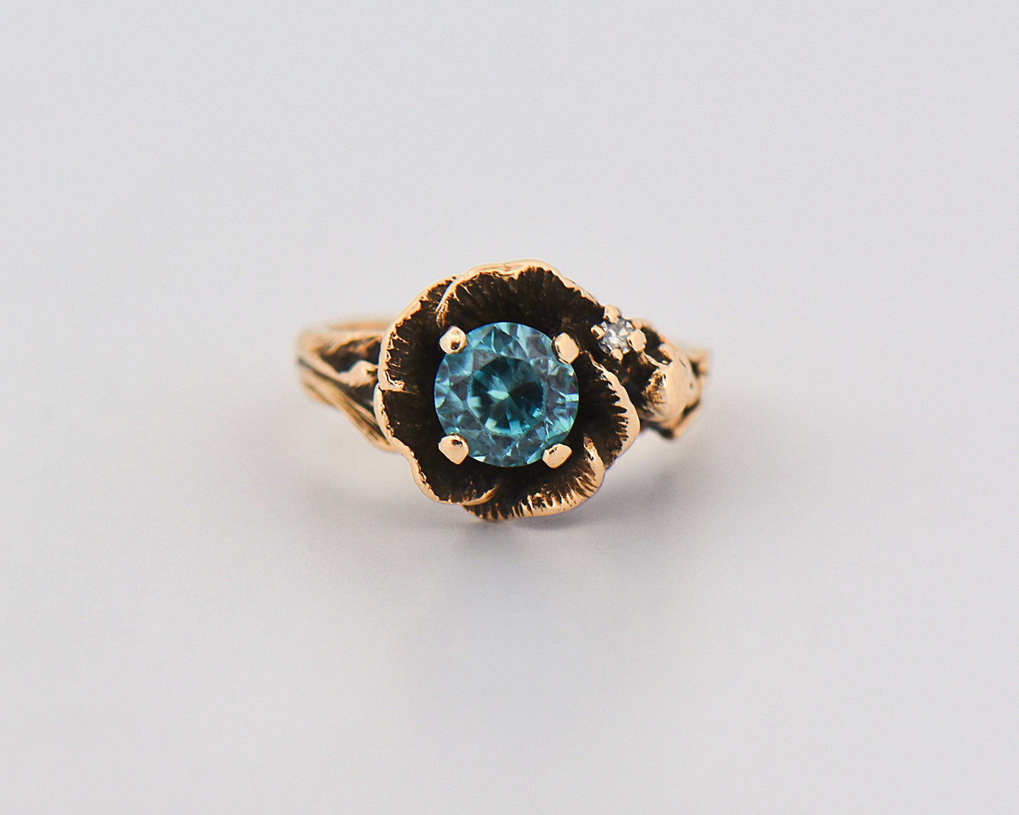 Vintage Blue Zircon Rose Ring in Yellow Gold