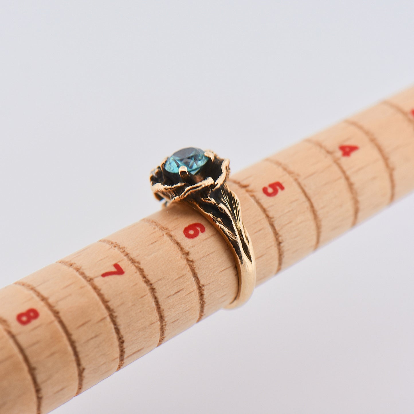 Vintage Blue Zircon Rose Ring in Yellow Gold