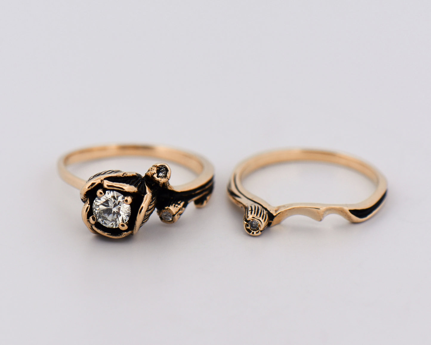 Vintage Rose Carved Wedding Set with Diamond Accents
