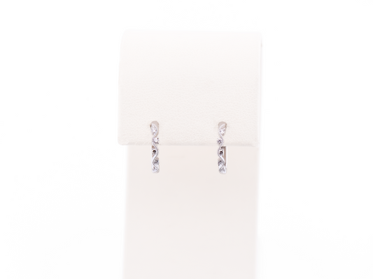 18k White Gold & Diamond Hoop Earrings with Milgrain Accents