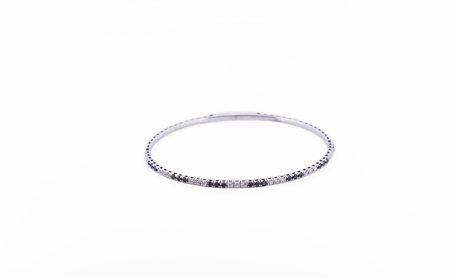 1ctw Black & White Diamond Flexible Bangle Bracelet in White Gold