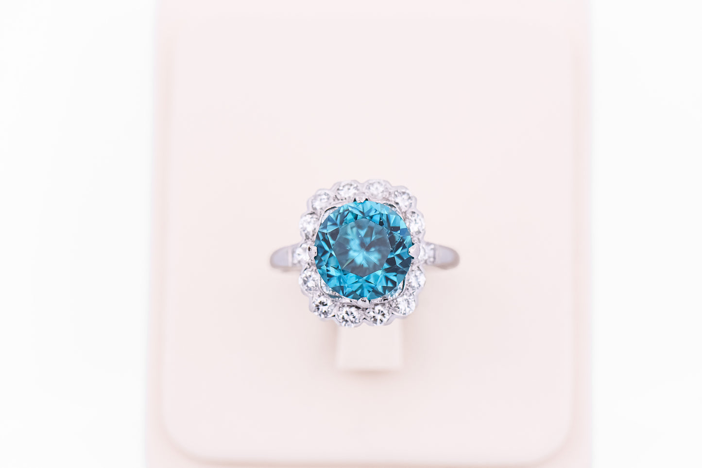 Amazing Vintage Platinum Ring with Top Quality Blue Zircon & Diamonds