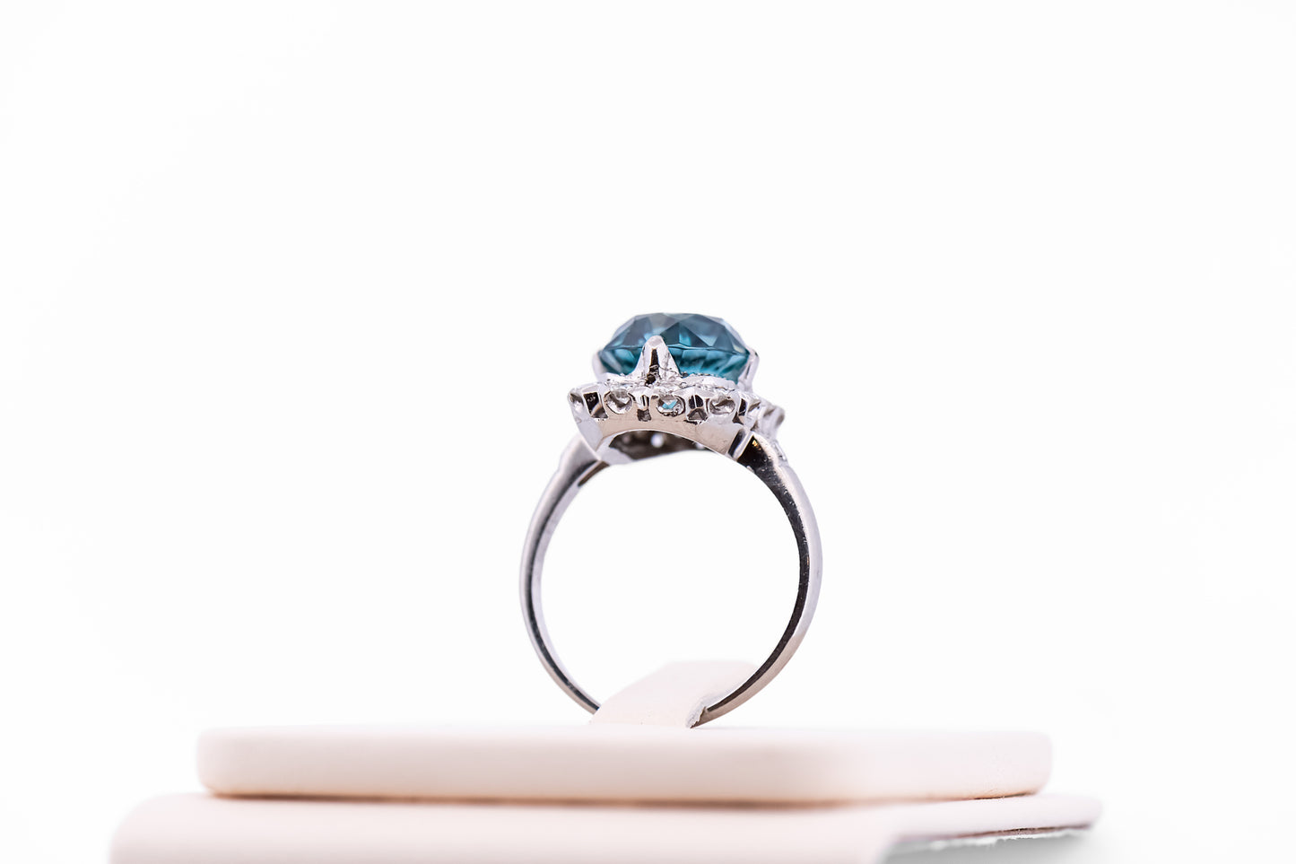 Amazing Vintage Platinum Ring with Top Quality Blue Zircon & Diamonds